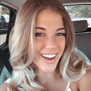 Meet your Posher, Claire